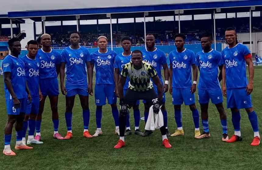 Enyimba Chairman, Kanu Rains Millions On Players And Officials After Victory Over Rivers United